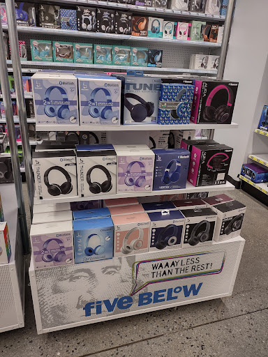 Variety Store «Five Below», reviews and photos, 1155 Mount Vernon Hwy NE #750, Atlanta, GA 30338, USA