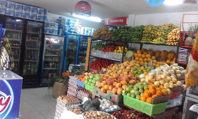 Opiniones de Micro Mercado "La Victoria" en Sangolqui - Tienda de ultramarinos