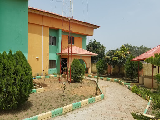 African Centre of Excellence in Phytomedicine Research and Development (ACEPRD), University of Jos, University of Senior Staff Quarters, Jos, Rd 4, Jos, Nigeria, University, state Plateau