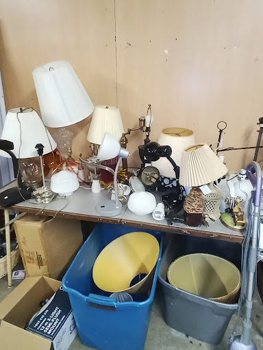 Thrift Store «Sweet Repeats Thrift Store», reviews and photos, 499 E Walnut St, North Wales, PA 19454, USA