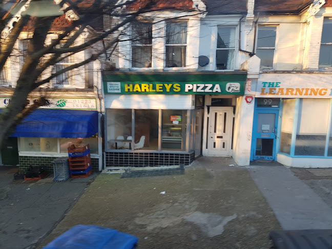 Harleys - Restaurant