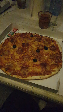 Plats et boissons du Pizzeria Italiano Pizza à Chasse-sur-Rhône - n°9