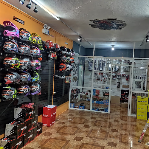 Opiniones de Taller De Motos Y Repuestos juan Montalvo en Guayaquil - Tienda de motocicletas
