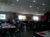 Atmosphère du Le Capri Restaurant Pizzeria à Saint-Genis-Laval - n°10