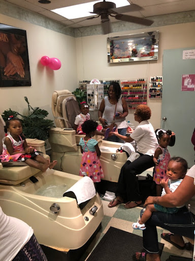 Beauty Salon «Studio 6 Salon & Spa Inc», reviews and photos, 3318 N Hwy 67, Florissant, MO 63033, USA