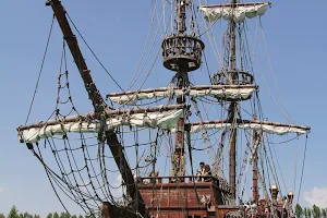 Noah's ship image