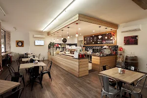 Colombo's Cafe & Pasta Bar image