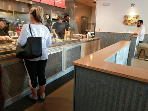 Mexican Restaurant «Chipotle Mexican Grill», reviews and photos, 4402 Montgomery Rd, Cincinnati, OH 45212, USA
