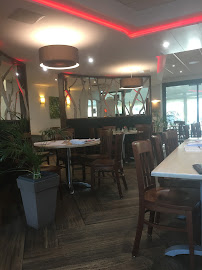 Atmosphère du Restaurant L'Olivier - Font De L'Orme à Mougins - n°5
