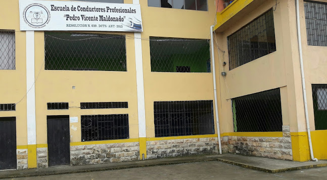 Escuela de Conductores Profesionales del Cantón Pedro Vicente Maldonado