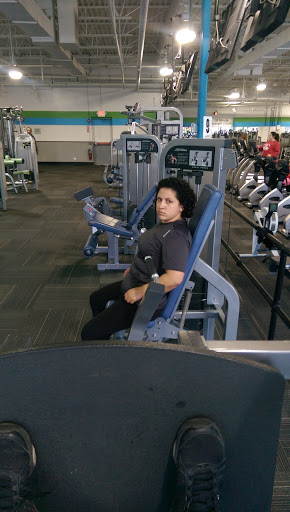 Gym «Zip Fitness Waukegan-Gurnee», reviews and photos, 730 N Green Bay Rd, Waukegan, IL 60085, USA