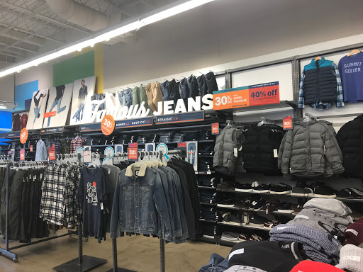 Clothing Store «Old Navy», reviews and photos, 2215 Black Rock Turnpike, Fairfield, CT 06825, USA