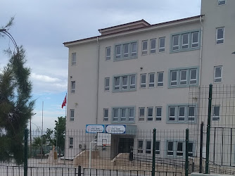 Huriye Mehmet Akçasakız Orta Okulu