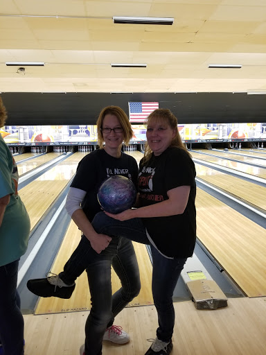 Bowling Alley «AMF Brookgate Lanes», reviews and photos, 14950 Snow Rd, Brook Park, OH 44142, USA