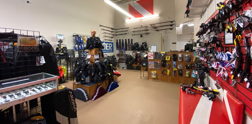 Dive Shop «Divers Discount Florida», reviews and photos, 2071 South Federal Highway, Fort Lauderdale, FL 33316, USA