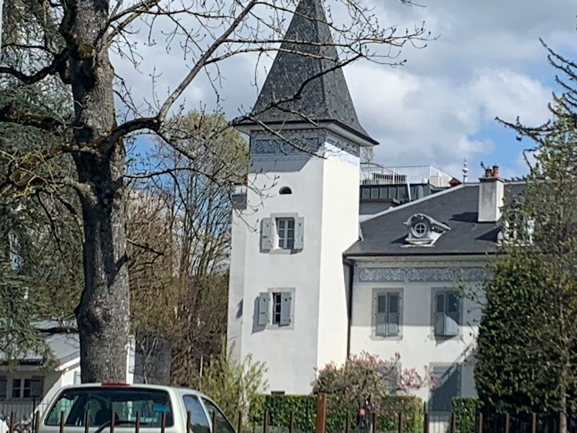 Allée du chateau de livron à Vétraz-Monthoux (Haute-Savoie 74)