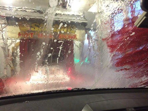 Car Wash «Clean Machine Car Wash», reviews and photos, 3218 W Irving Park Rd, Chicago, IL 60618, USA