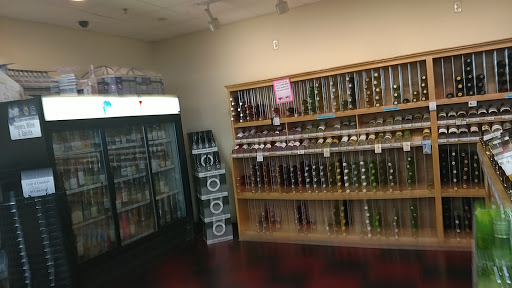 Liquor Store «Rogers Wine & Spirits», reviews and photos, 21725 S Diamond Lake Rd, Rogers, MN 55374, USA