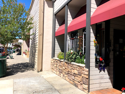 Sporting Goods Store «Sierra Mountain Outdoors Placerville», reviews and photos, 465 Main St, Placerville, CA 95667, USA