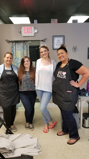 Beauty Salon «Pretty & Handsome Salon», reviews and photos, 160 N Broadway, Geneva, OH 44041, USA