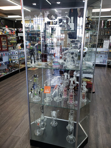 Vaporizer Store «HoneyComb HideOut Smoke Shop», reviews and photos, 467 E Plumb Ln, Reno, NV 89502, USA