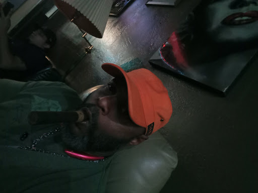 Tobacco Shop «Stogies Cigar Lounge», reviews and photos, 230 W Pine St, Lodi, CA 95240, USA