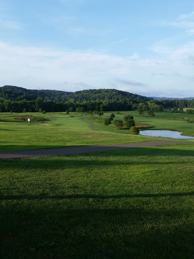 Golf Club «Oak Shadows Golf Club», reviews and photos, 1063 Oak Shadows Dr NE, New Philadelphia, OH 44663, USA