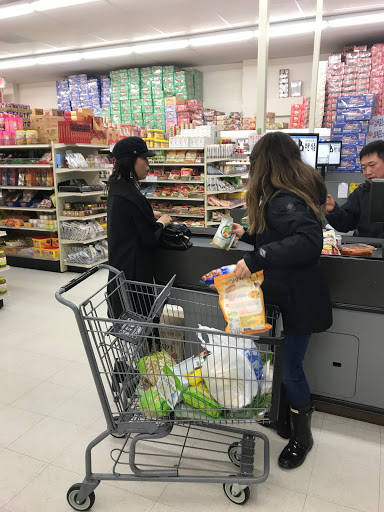 Asian Grocery Store «Boo Han Oriental Market», reviews and photos, 1313 SE 82nd Ave, Portland, OR 97216, USA