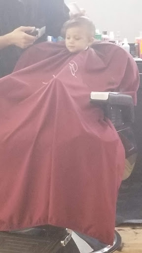 Barber Shop «Showtime Barbershop», reviews and photos, 1123 W Oklahoma Ave, Milwaukee, WI 53215, USA