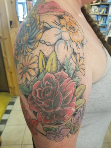 Tattoo Shop «Stay True Tattoo», reviews and photos, 199 W King St, St Augustine, FL 32084, USA