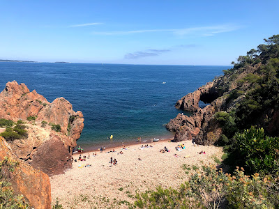 Parking de La Pointe de l'Aiguille à Théoule-sur-Mer