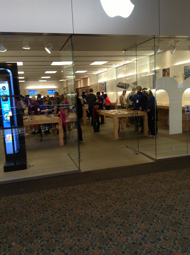 Computer Store «Apple Barton Creek», reviews and photos, 2901 S Capital of Texas Hwy, Austin, TX 78746, USA