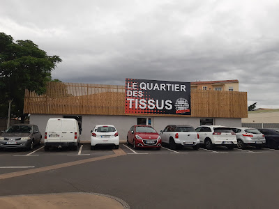 Le Quartier des tissus l'Originel à Agde
