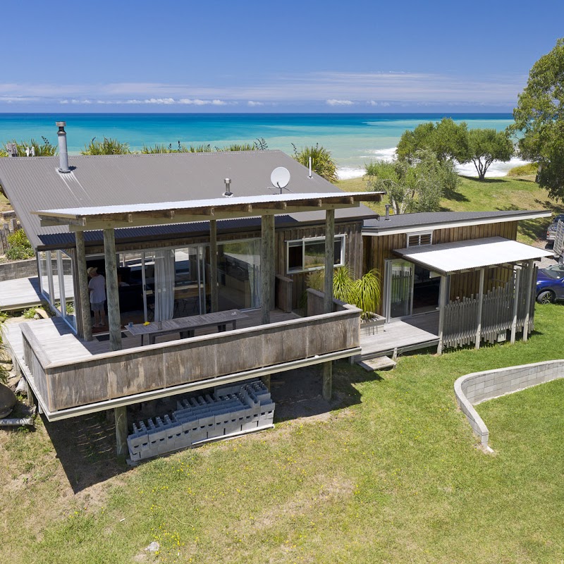 Waihau Pacific Accommodation aka: Waihau Beach Holiday House & Waihau Pacific Retreat