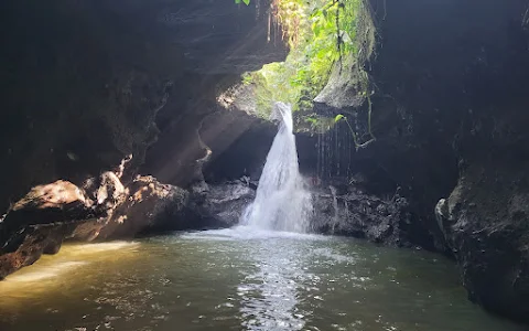 Tetebatu Waterfall image