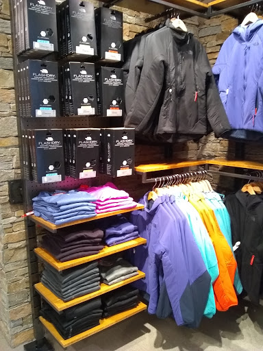 Clothing Store «The North Face», reviews and photos, 4325 Glenwood Ave, Raleigh, NC 27612, USA