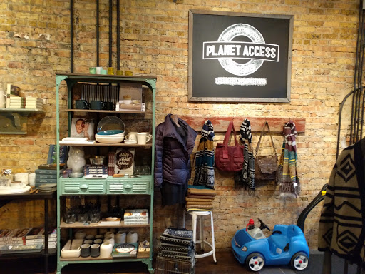 Clothing Store «Planet Access Company Store», reviews and photos, 4727 N Lincoln Ave, Chicago, IL 60625, USA