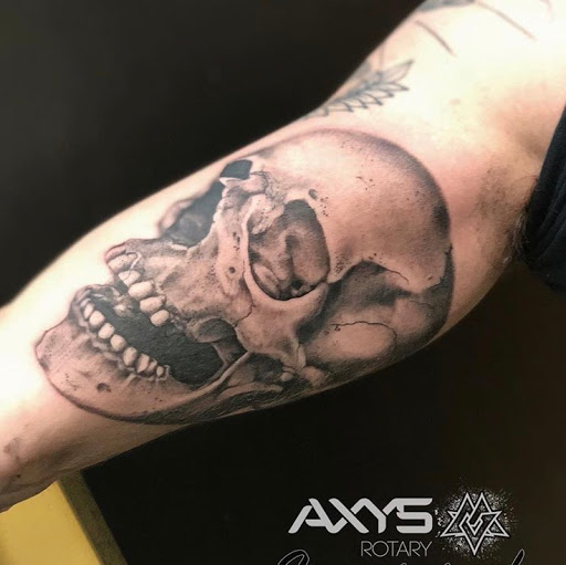 Tattoo Shop «Defiance Tattoo Company», reviews and photos, 122 Miracle Strip Pkwy SE, Fort Walton Beach, FL 32548, USA