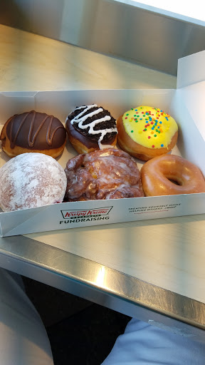 Bakery «Krispy Kreme Doughnuts», reviews and photos, 16415 NW Cornell Rd, Beaverton, OR 97006, USA