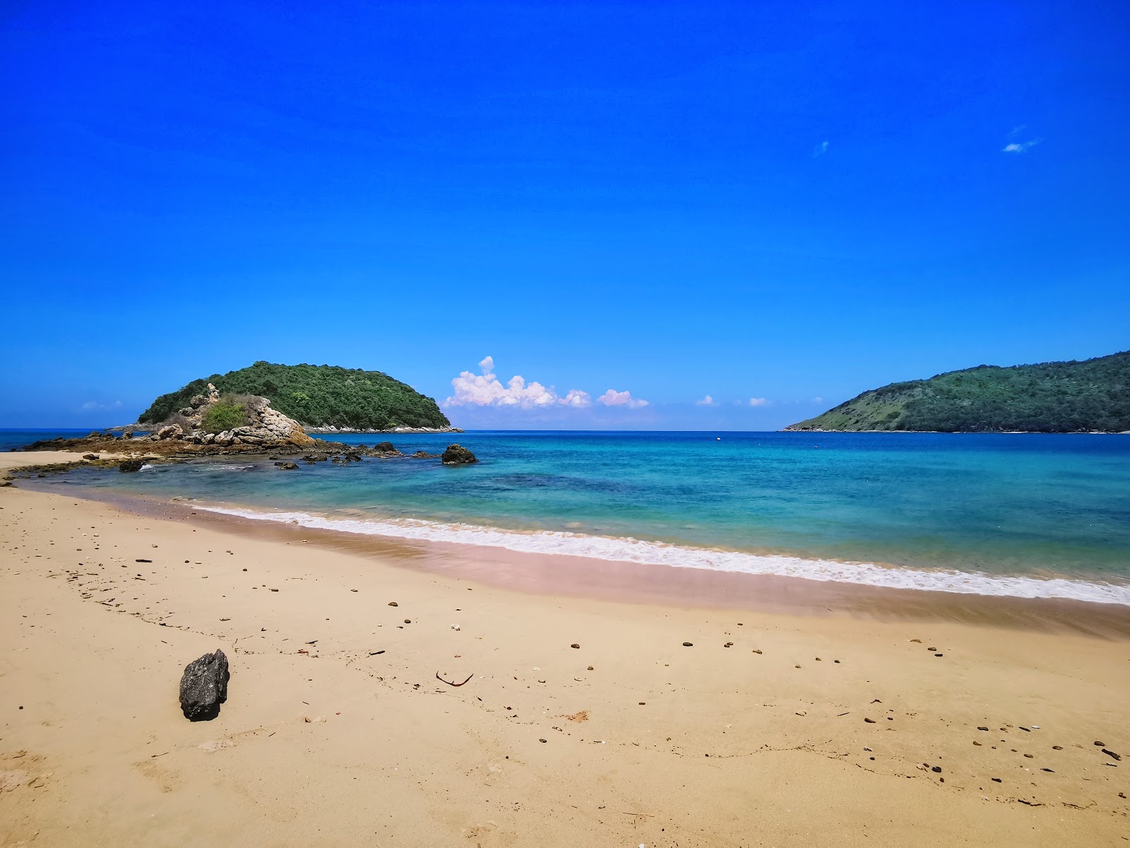 Yanui Beach'in fotoğrafı ve yerleşim