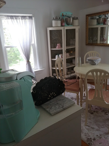 Vintage Clothing Store «Muse Atelier», reviews and photos, 5150 W Michigan Ave, Ypsilanti, MI 48197, USA