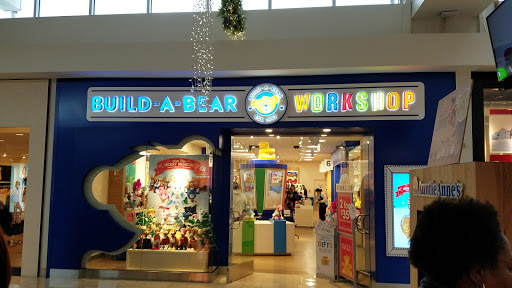 Shopping Mall «Walt Whitman Shops», reviews and photos, 160 Walt Whitman Rd, Huntington Station, NY 11746, USA