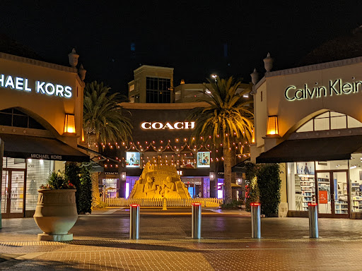 Fashion Accessories Store «Michael Kors», reviews and photos, 100 Citadel Dr #456, Commerce, CA 90040, USA