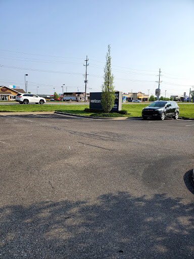 Cell Phone Store «Verizon Authorized Retailer, TCC», reviews and photos, 2400 Marketplace Boulevard, Shelbyville, IN 46176, USA