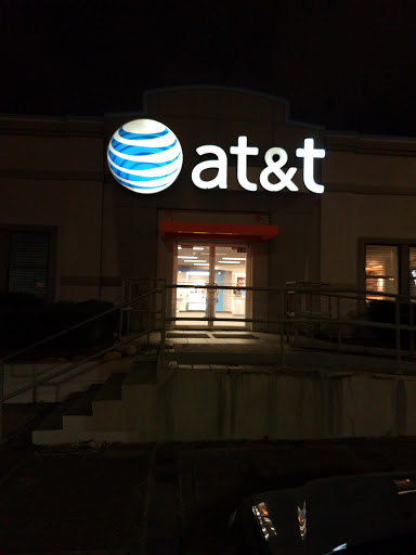Cell Phone Store «AT&T», reviews and photos, 303 Sawdust Rd, The Woodlands, TX 77380, USA