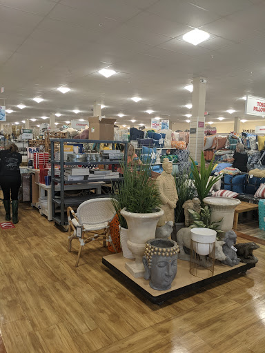 Department Store «HomeGoods», reviews and photos, 1500 E Village Way, Orange, CA 92865, USA