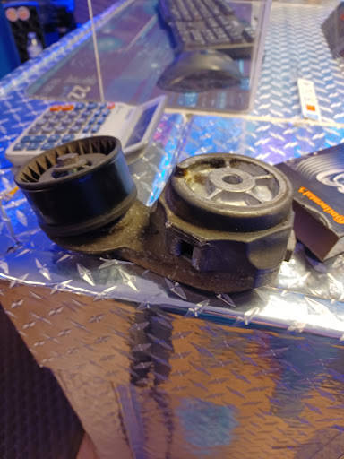 Auto Repair Shop «EZ Auto Repair & Service», reviews and photos, 768 Rose Ave, Columbus, OH 43219, USA