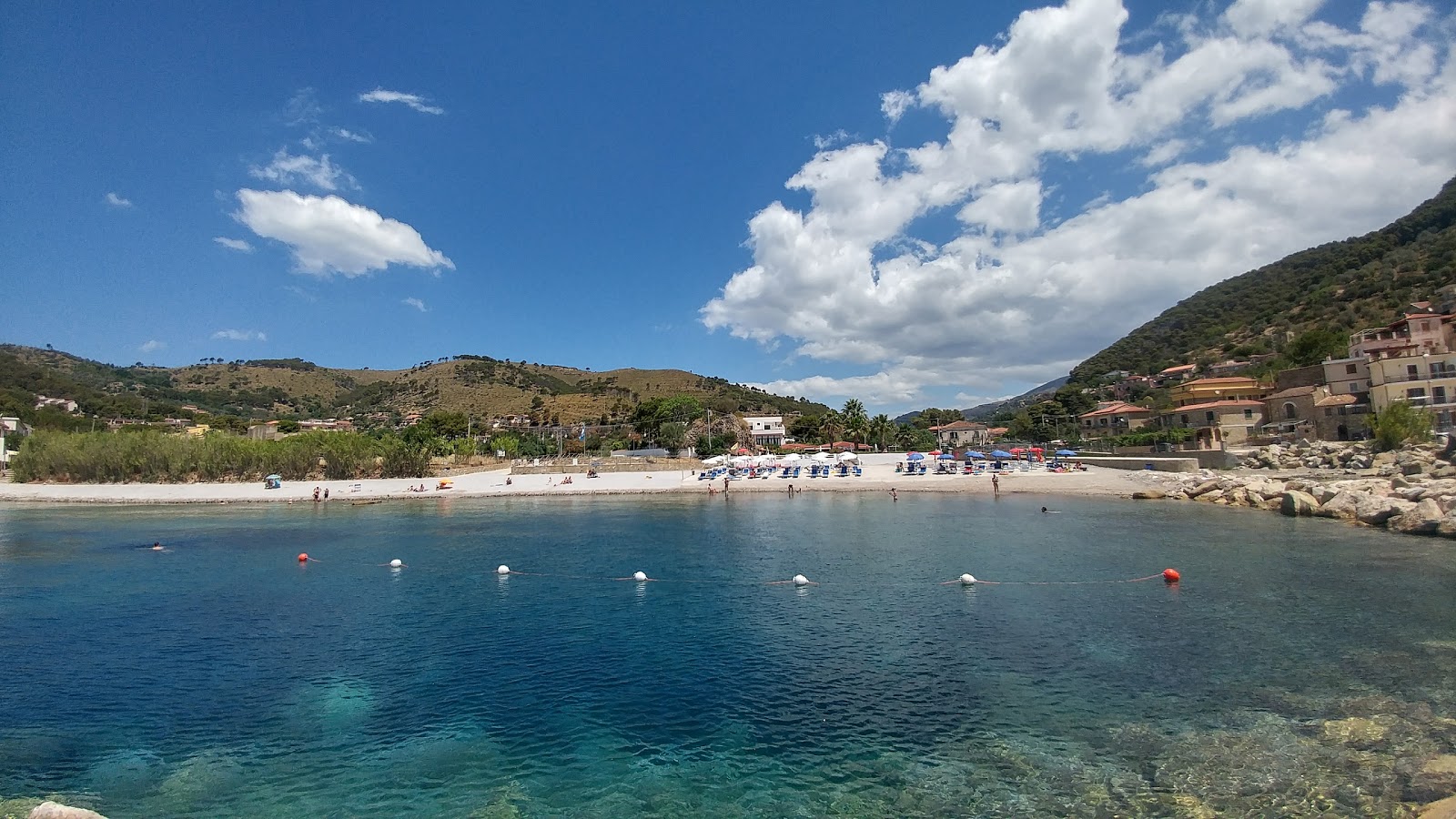 Foto de Lembo Di Mare com areia com seixos superfície