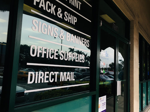 Print Shop «FedEx Office Print & Ship Center», reviews and photos, 3269 Hollywood Blvd, Hollywood, FL 33021, USA