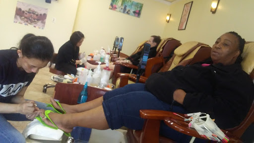 Nail Salon «Salon Polished», reviews and photos, 15 12th St, Hammonton, NJ 08037, USA